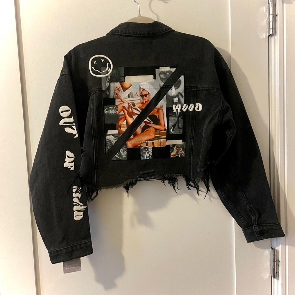 Graphic Cropped Denim Jacket